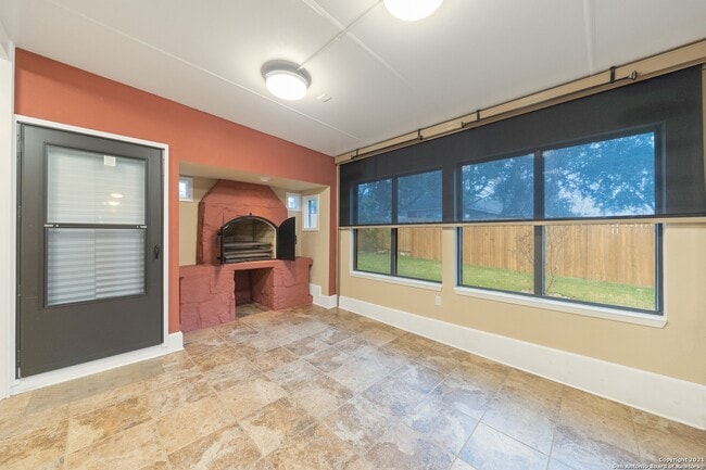 Building Photo - 8463 Magdalena Run