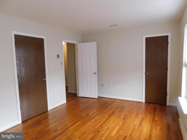 Building Photo - 248 Waterford Ln