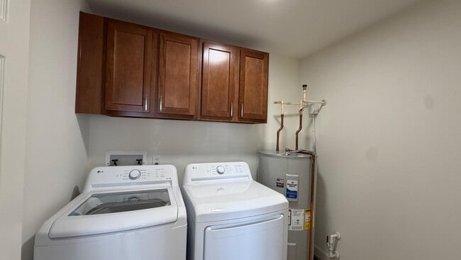 Building Photo - 28 Sequoia Dr