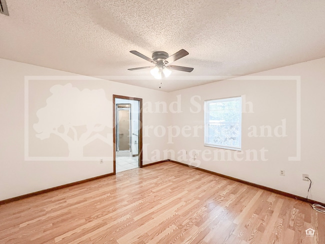 Building Photo - 735 Mikasuki Dr