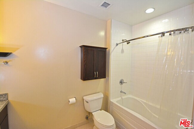 Building Photo - 1100 Wilshire Blvd