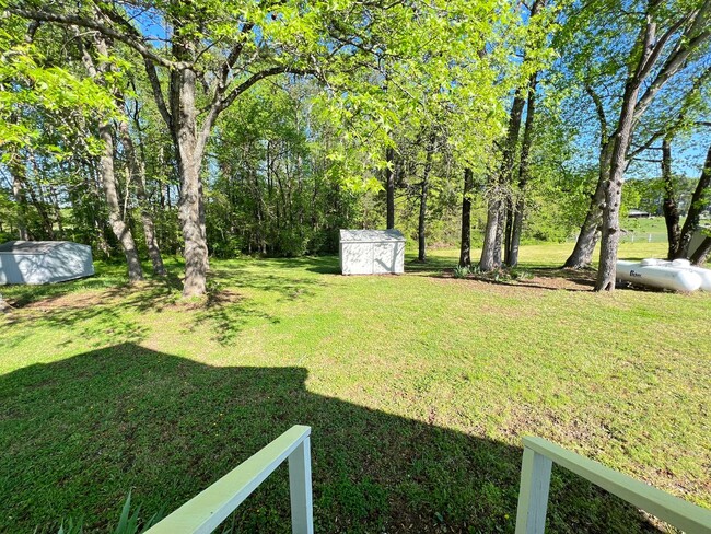 Building Photo - Cozy Ranch Rental Waiting For You!!
