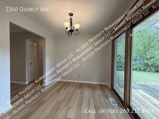 Building Photo - 2340 Quincy Ave