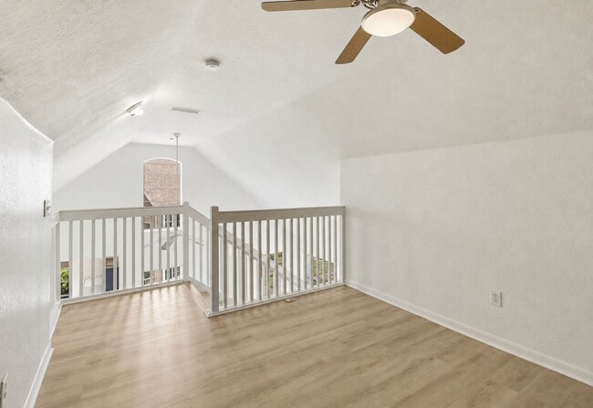 Building Photo - 9157 Lee Vista Blvd