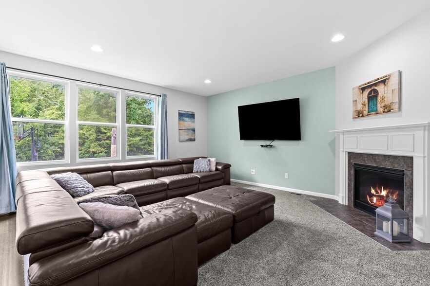 Building Photo - 49645 Hartwick Dr