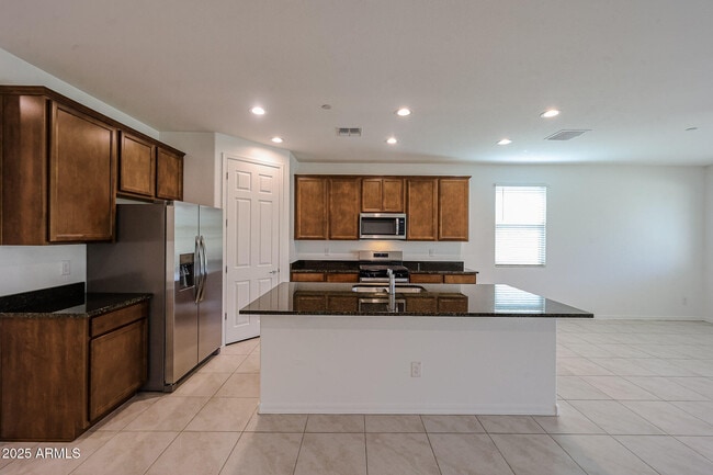 Building Photo - 28562 N 133rd Ln