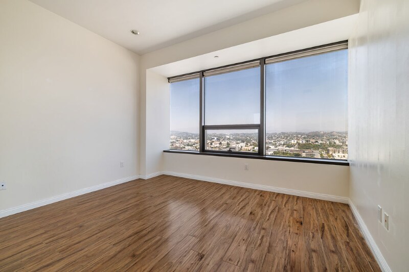 Building Photo - 1100 Wilshire Blvd