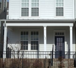 Building Photo - 1057 Vida Wy