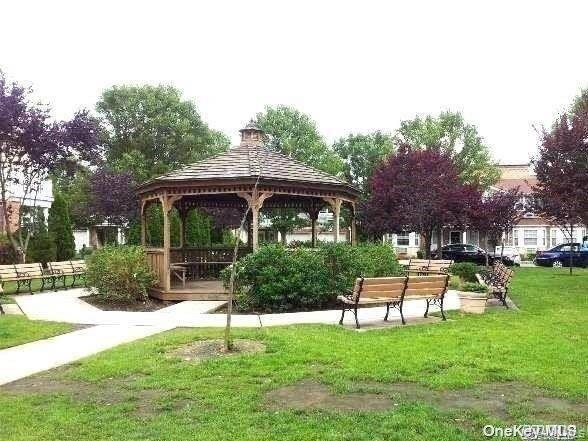 Building Photo - 82-74 Country Pointe Cir