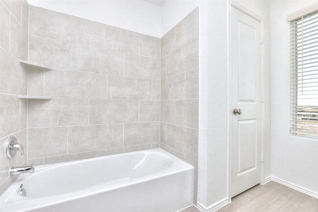 Building Photo - 18010 Cedar Waxwing Wy