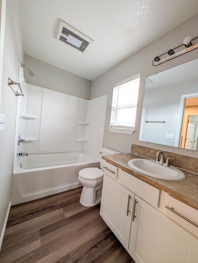 Building Photo - 5623 SE 84th Ave