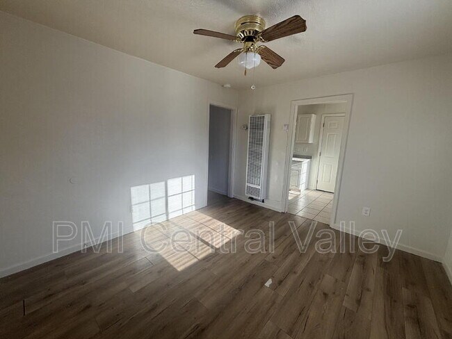 Building Photo - 1302 N Filbert St