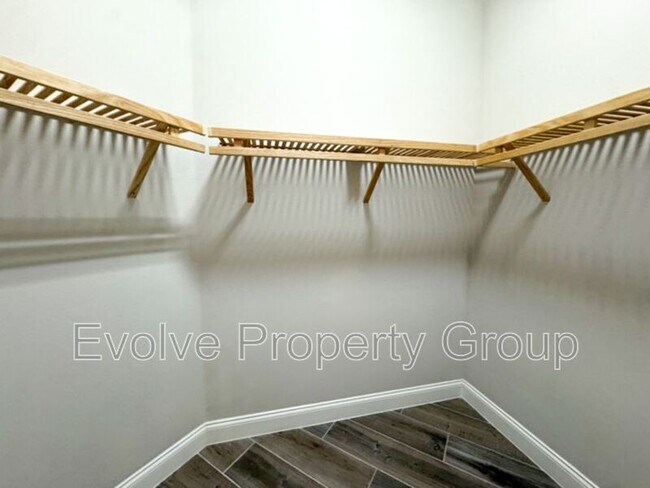 Building Photo - 15 Sandpiper Ln