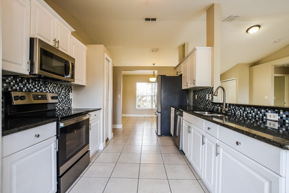 Building Photo - 870 Jarnac Dr