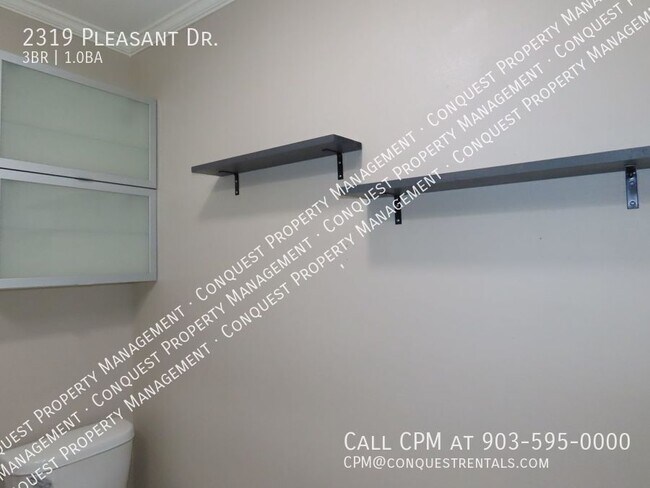 Building Photo - 2319 Pleasant Dr