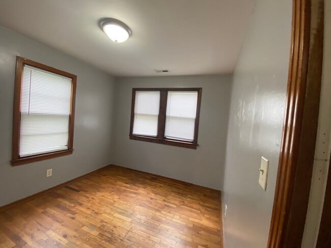 Building Photo - 507 N Meridian Ave