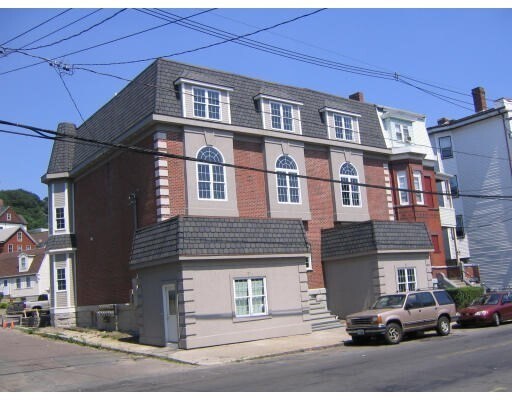 Building Photo - 195 Washington Ave
