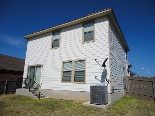 Building Photo - 270 New Country Rd