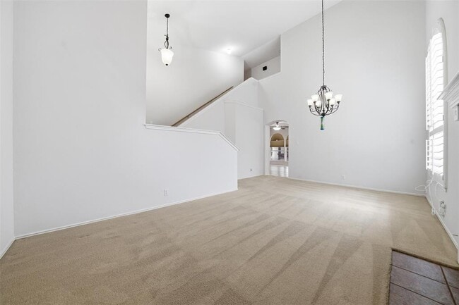 Building Photo - 5801 Marchmont Ln