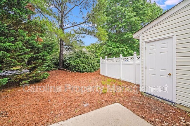 Building Photo - 15021 Deshler Ct
