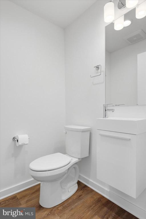 Building Photo - 3016 S Northbank Pl