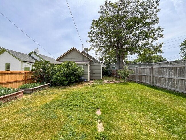 Building Photo - 3715 N Lafayette St