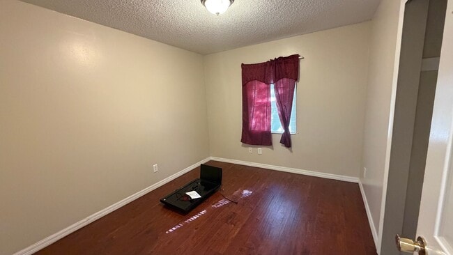 Building Photo - House For Rent - Metrowest