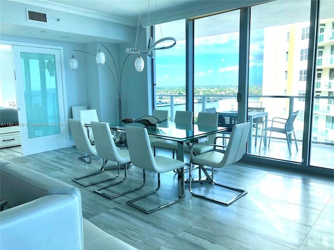 Building Photo - 3101 S Ocean Dr