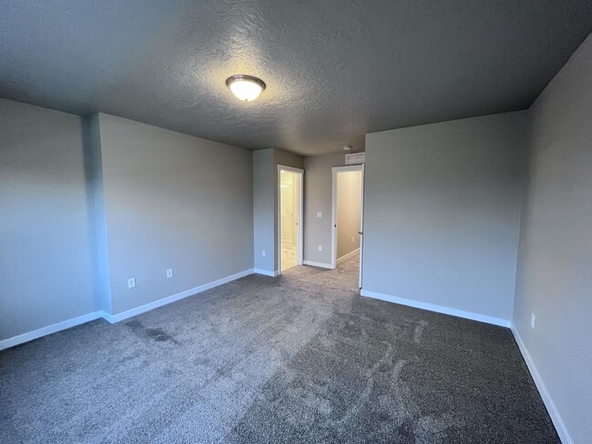 Building Photo - 4743 W Santa Fe Ln
