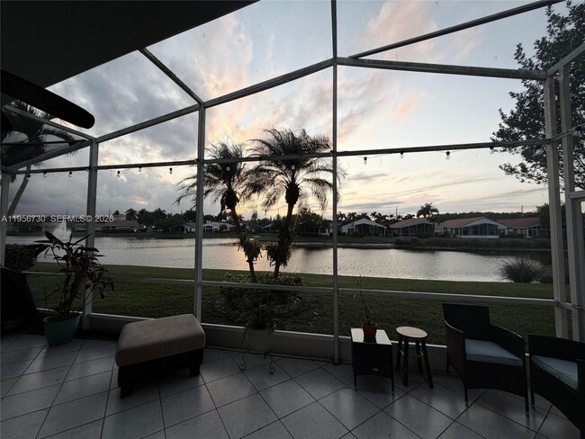 Building Photo - 10390 Utopia Cir E