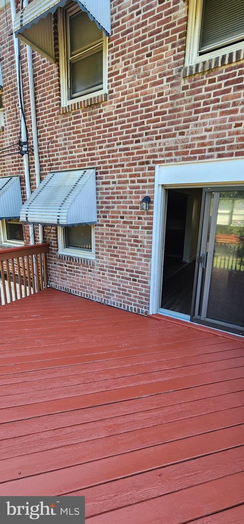 Building Photo - 408 W 21st St