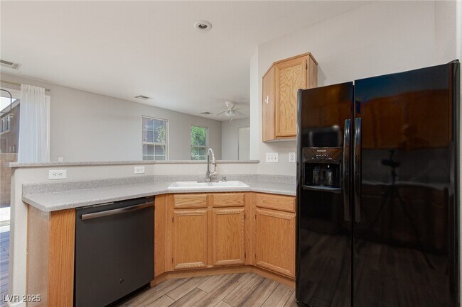 Building Photo - 6255 W Arby Ave