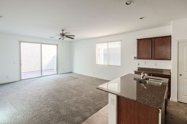 Building Photo - 3 bedroom home in Gilbert!