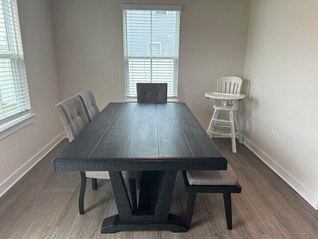 Building Photo - Beautiful Home in Moyock Subdivision - Min...