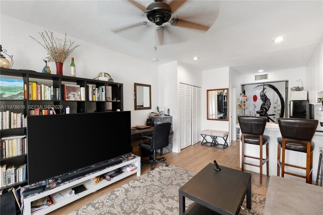 Building Photo - 2445 Lake Pancoast Dr