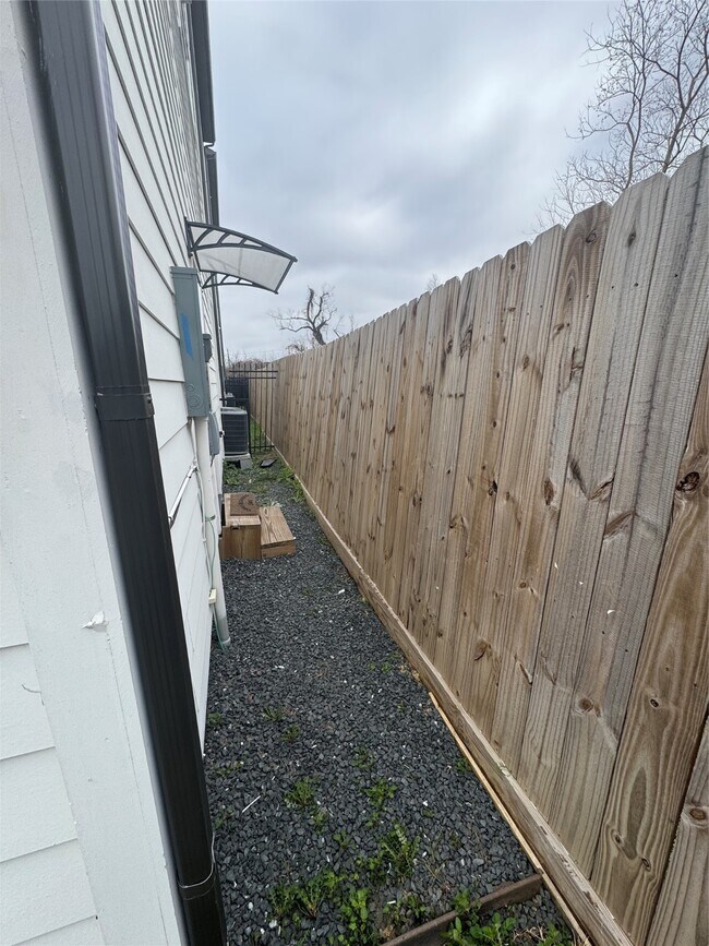 Building Photo - 2902 Rosalie St