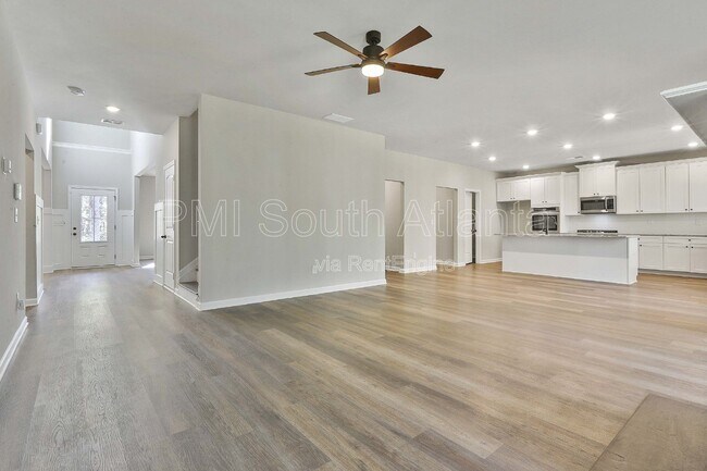 Building Photo - 10 Singletree