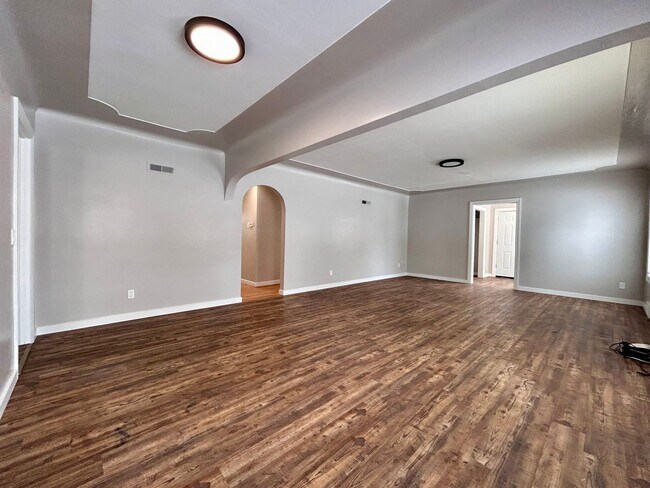 Building Photo - Two Bedroom Home in Muskegon