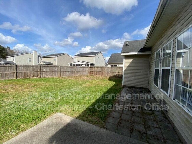 Building Photo - 1604 Ashley Ct