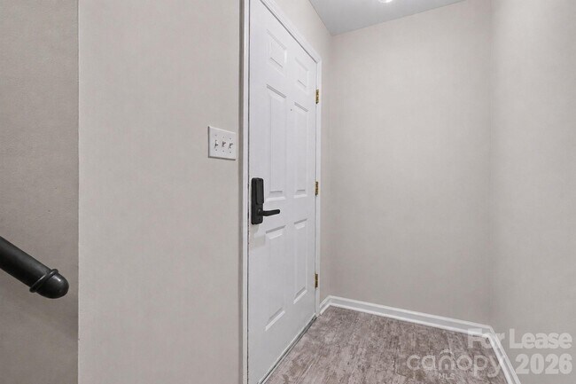 Building Photo - 6121 Gray Gate Ln
