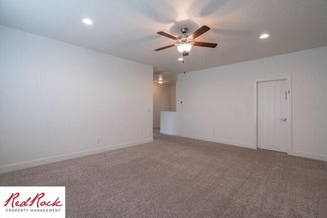 Building Photo - Pet Friendly 4 Bedroom Little Valley Home ...
