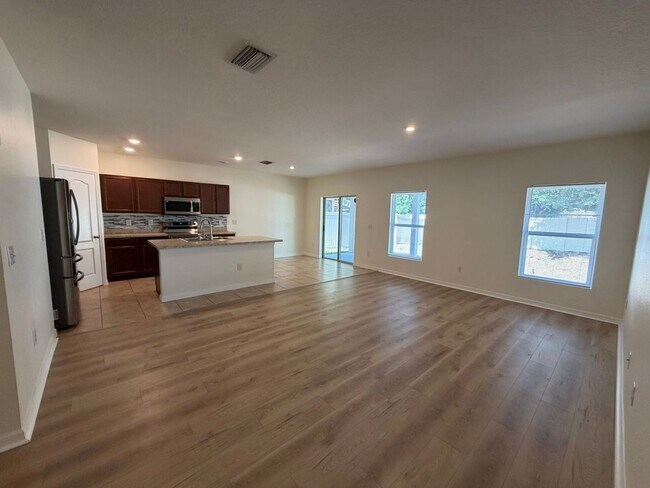 Building Photo - 10119 Candleberry Wds Ln