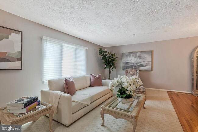 Building Photo - 4660 Winterberry Ln
