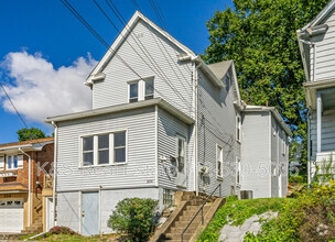 Building Photo - 824 Florence Ave