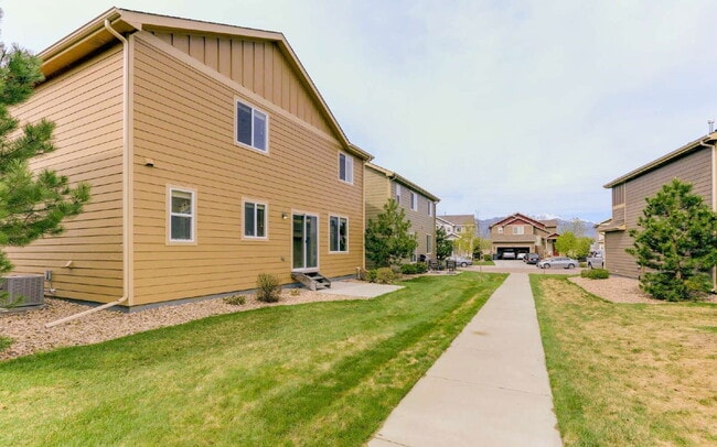 Building Photo - 3832 Sierra Glen Pl