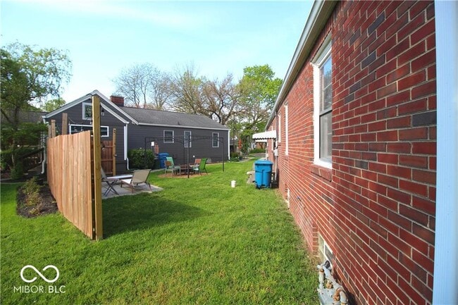 Building Photo - 545 E Westfield Blvd