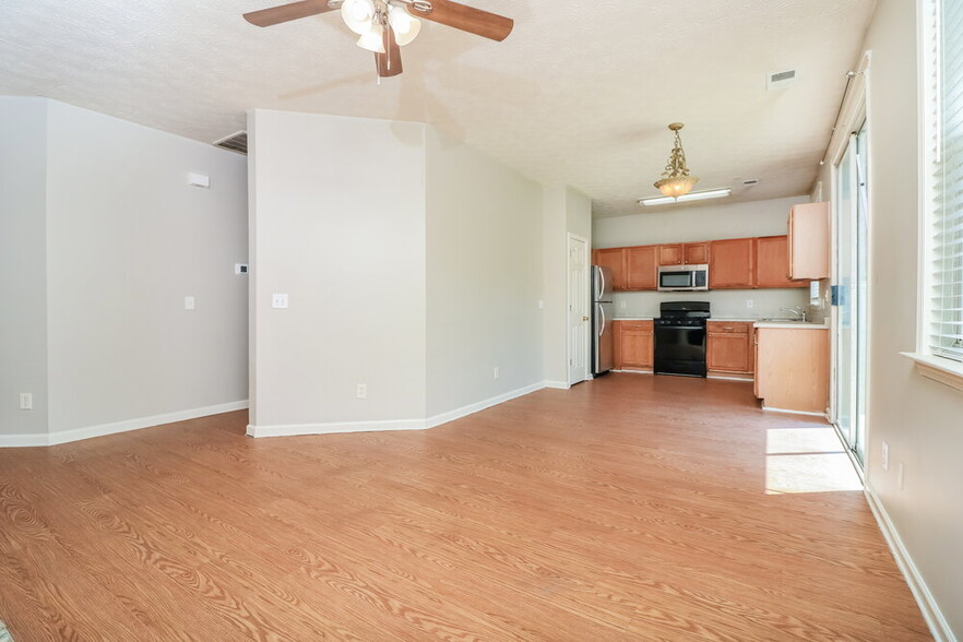 Building Photo - 186 Windcroft Ct NW