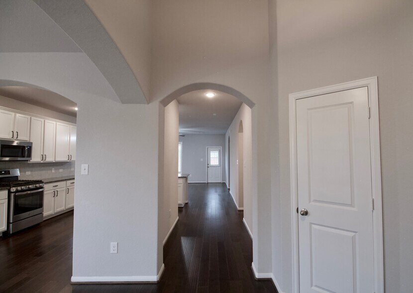 Building Photo - 383 Leadtree Loop