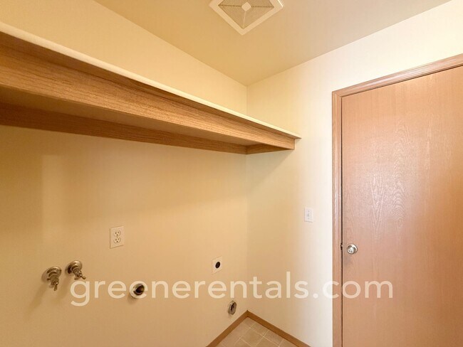 Building Photo - Desoto-721