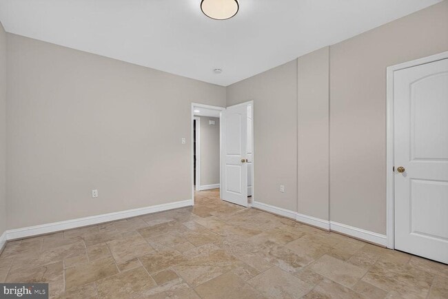 Building Photo - 6216 Goodview St